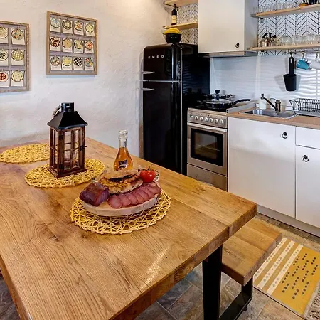 Zlatiborski Katuni زلاتيبور