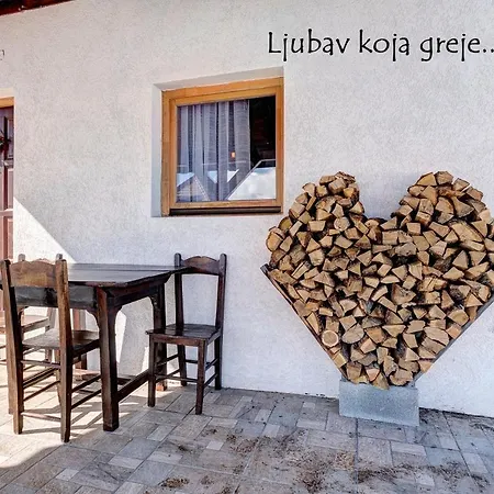 Zlatiborski Katuni بيت للعطل